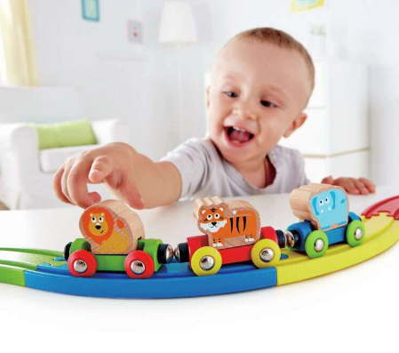 Animales tren - Hape (CAJA DETERIORADA POR EL SOL)