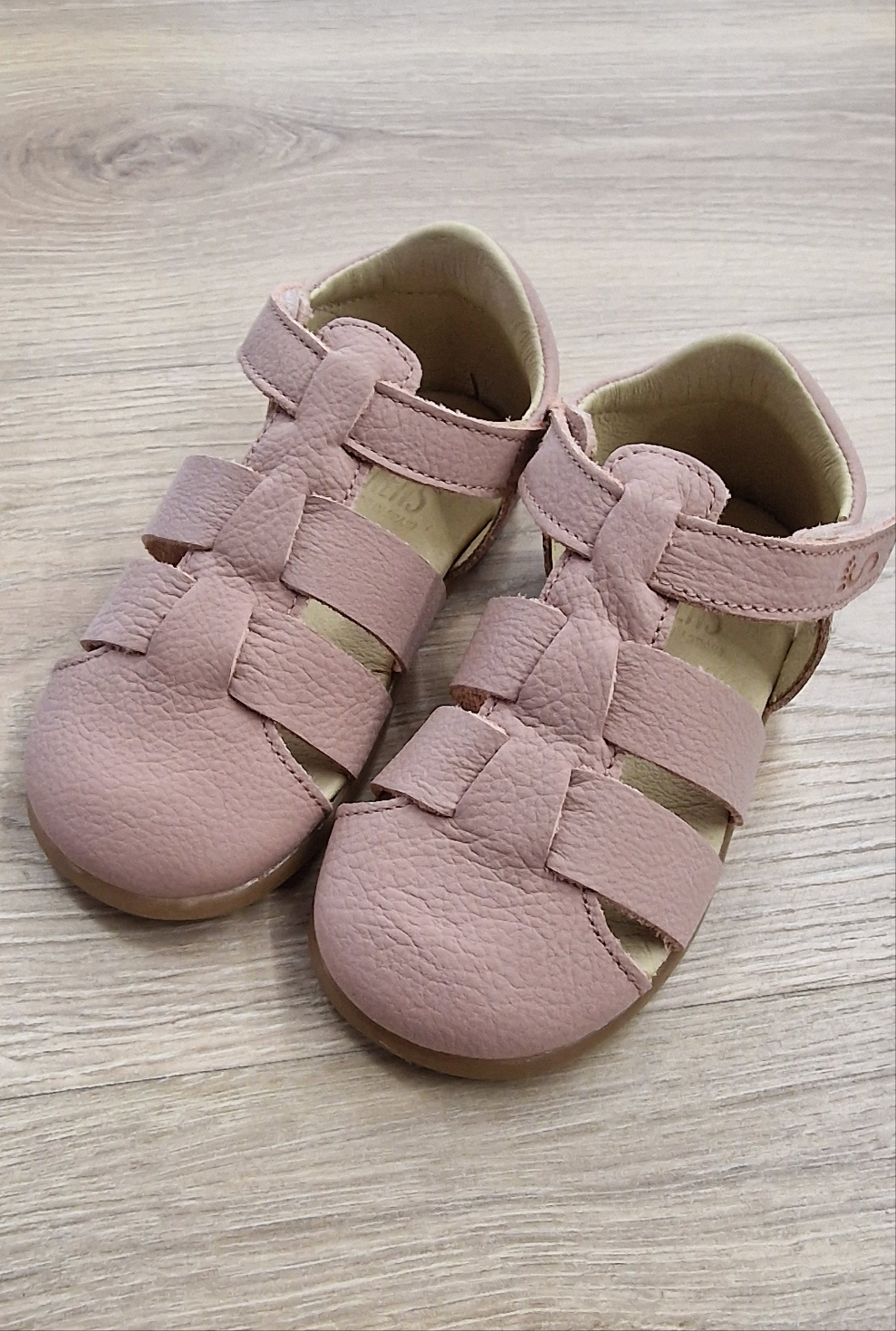Sandalia Dinoflexi Lavanda pinK Puntera Cerrada Piso H Barefoot - Flexi Nens
