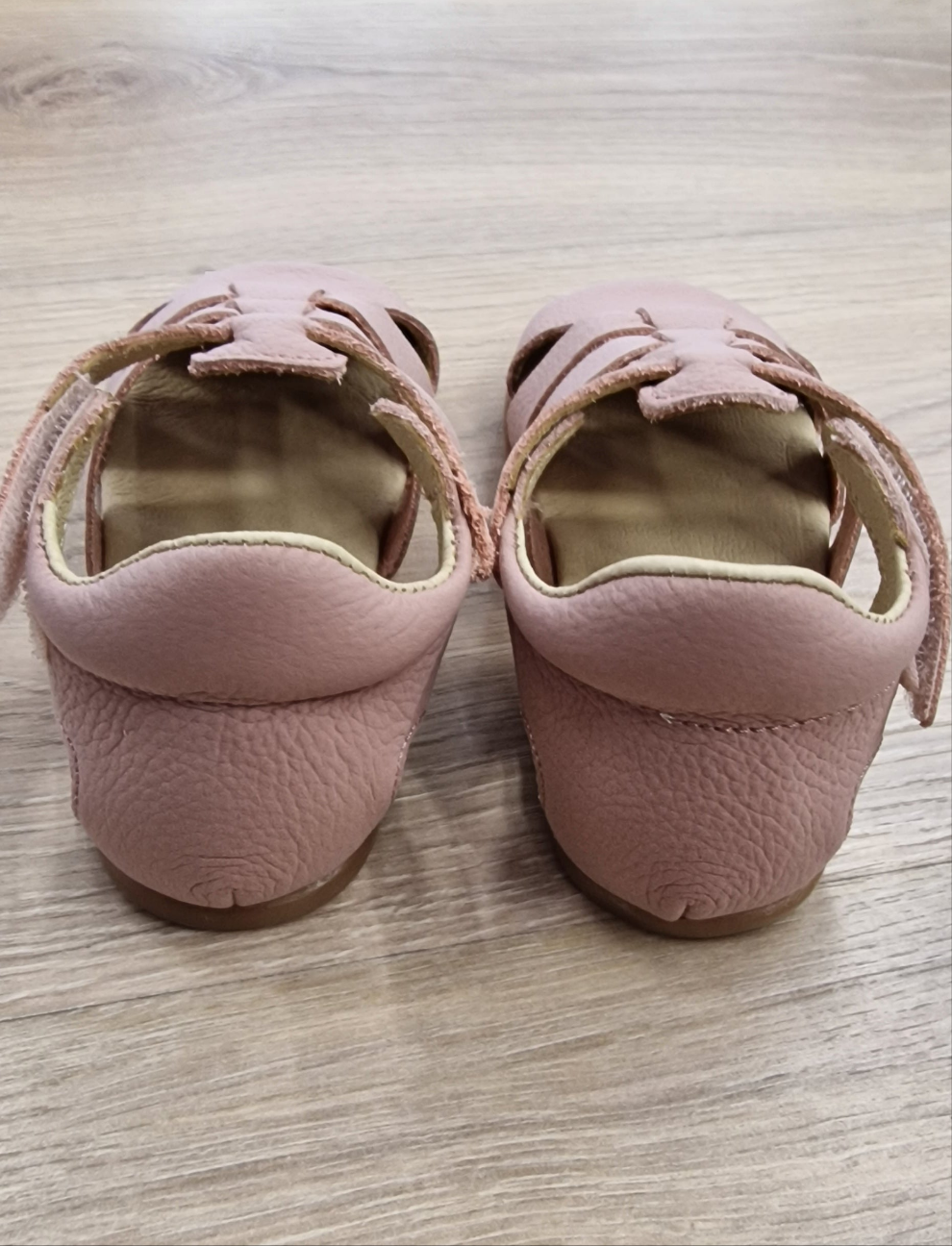 Sandalia Dinoflexi Lavanda pinK Puntera Cerrada Piso H Barefoot - Flexi Nens