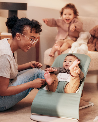 Hamaca Balance Soft Light Sage Woven Jersey - BabyBjörn