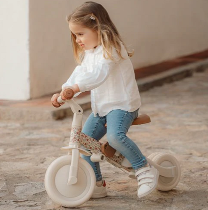 Triciclo con Barra 4 en 1 Blanco Flores - Little Dutch