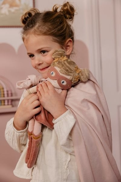 Rosa Superheroína Muñeca Blandita - Little Dutch